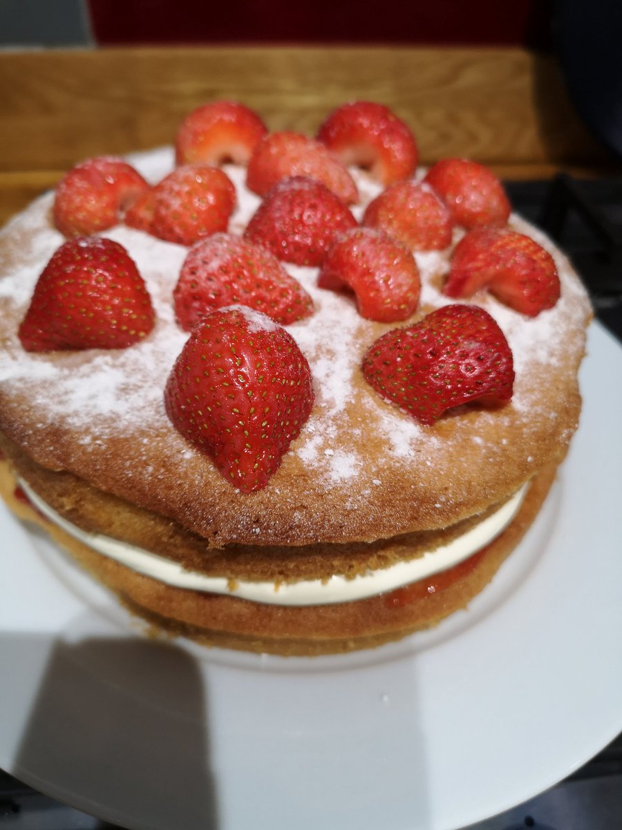 adamjennison's tweet photo. First strawberries of the season so obviously they have to top a Victoria sponge cake..
#onnom https://t.co/vYSyeJ1Mkj