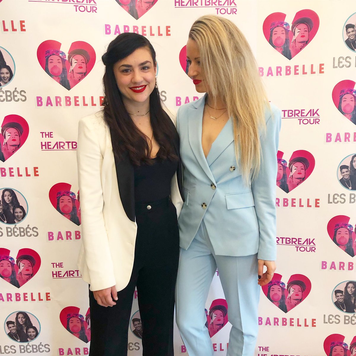 HAPPY PRIDE Y’ALL. Let’s CELEBRATE BY WATCHING BARBELLE SERIES S.2 AND TELLING ALL ALL ALL (all) OF OUR FRIENDS ABOUT IT. (A TBT from our premiere last month) 😘🌈🧨
#BarbelleSeries #barbelle #pride #pridemonth #pride2018 #barbelleBTS #barbelleseasontwo