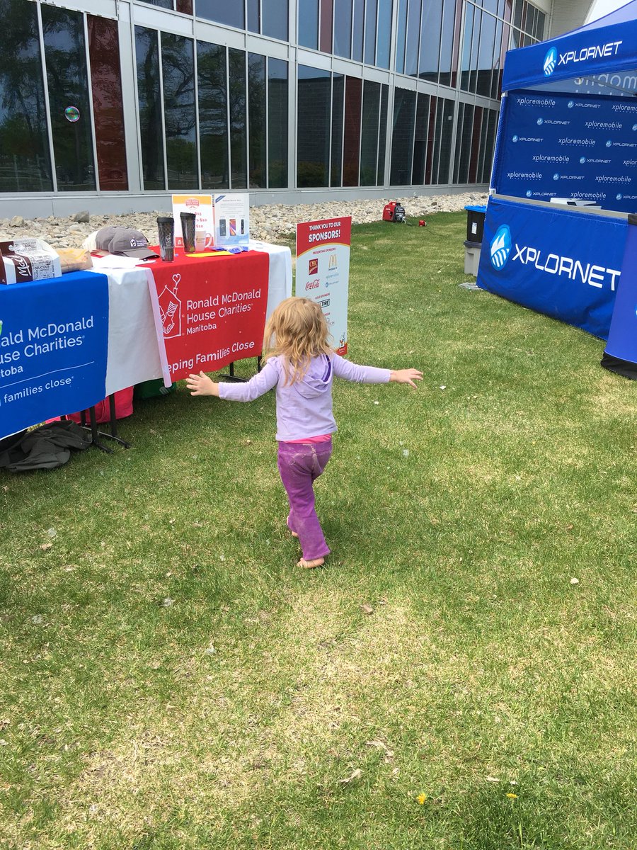 Heathers_Images's tweet photo. I seriously enjoyed helping with the #redshoecrewwalk in @portagelaprairie this morning, in support of @RMHManitoba  with an amazing group of people and companies supporting the event, including @Xplornet #keepingfamiliesclose https://t.co/OHwEQUGpML