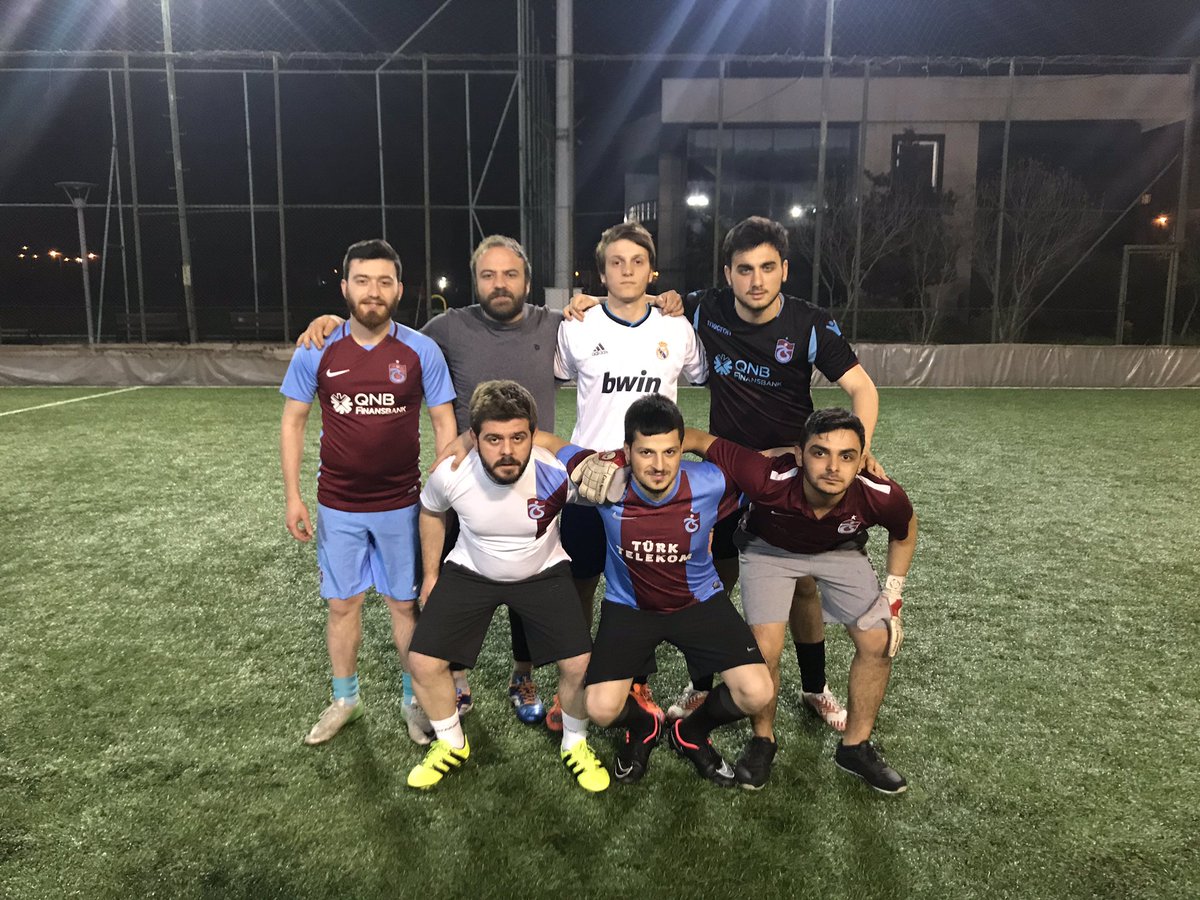 Takımımız takımdaki oyuncuların memleketlerine dönmesi nedeniyle yarı final müsabakasına çıkamamısştır. Takımımızın bu noktaya gelmesinde emeği geçen herkesin ayağına sağlık 👏👊
#Virathinaikos