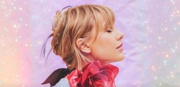 updateswiftbr's tweet photo. DOES THIS MEAN SOMETHING @taylorswift13??? https://t.co/rG9OONQ7cV