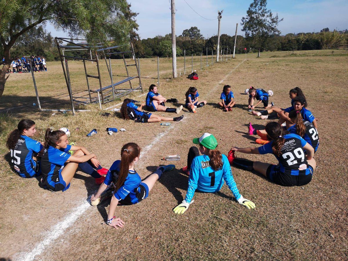 LiverpoolFC1915's tweet photo. #FemNegriazul | Fin de semana sin derrotas 🙌 

➡️ La Sub 12 y la Sub 14 le ganaron a Las Palmas, mientras que Sub 16 le ganó a Cerro y la Sub 19 a Naútico. 

👉 La categoría mayor empató 2 a 2 ante Nacional con goles de Victoria Sena y Martina Terra. 

#SomosLiverpool https://t.co/3r8derN13I
