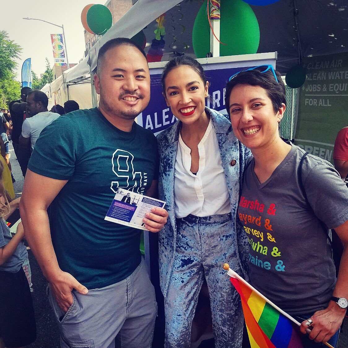 bryanjoonviews's tweet photo. I met @AOC!!! #aoc #bryanjoon #nyc #queenspride #musiq #bts https://t.co/g6DC6WQ6fm