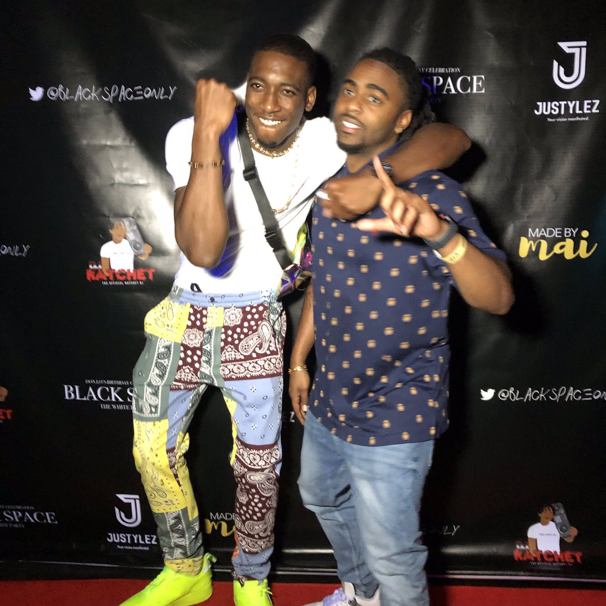 CharoKnight's tweet photo. #LOSTBREED ALBUM RELEASE PARTY WAS EVERYTHING I WANTED & MORE!! FOREVER LAFAMILIA THIS SHIT DEEPER THAN MUSIC 🤞🏾💯🏜 https://t.co/BK0sTQHFQm