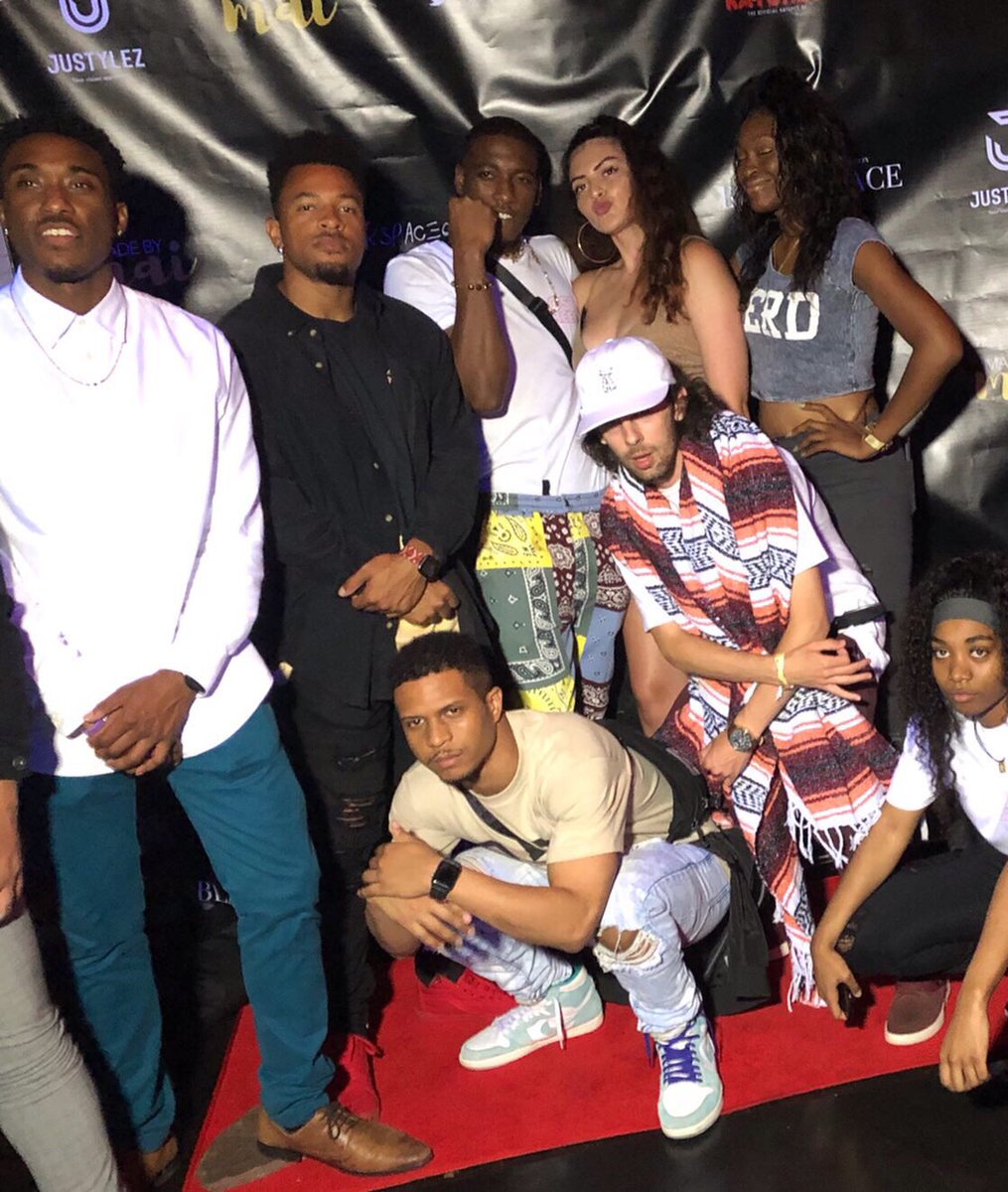 CharoKnight's tweet photo. #LOSTBREED ALBUM RELEASE PARTY WAS EVERYTHING I WANTED & MORE!! FOREVER LAFAMILIA THIS SHIT DEEPER THAN MUSIC 🤞🏾💯🏜 https://t.co/BK0sTQHFQm