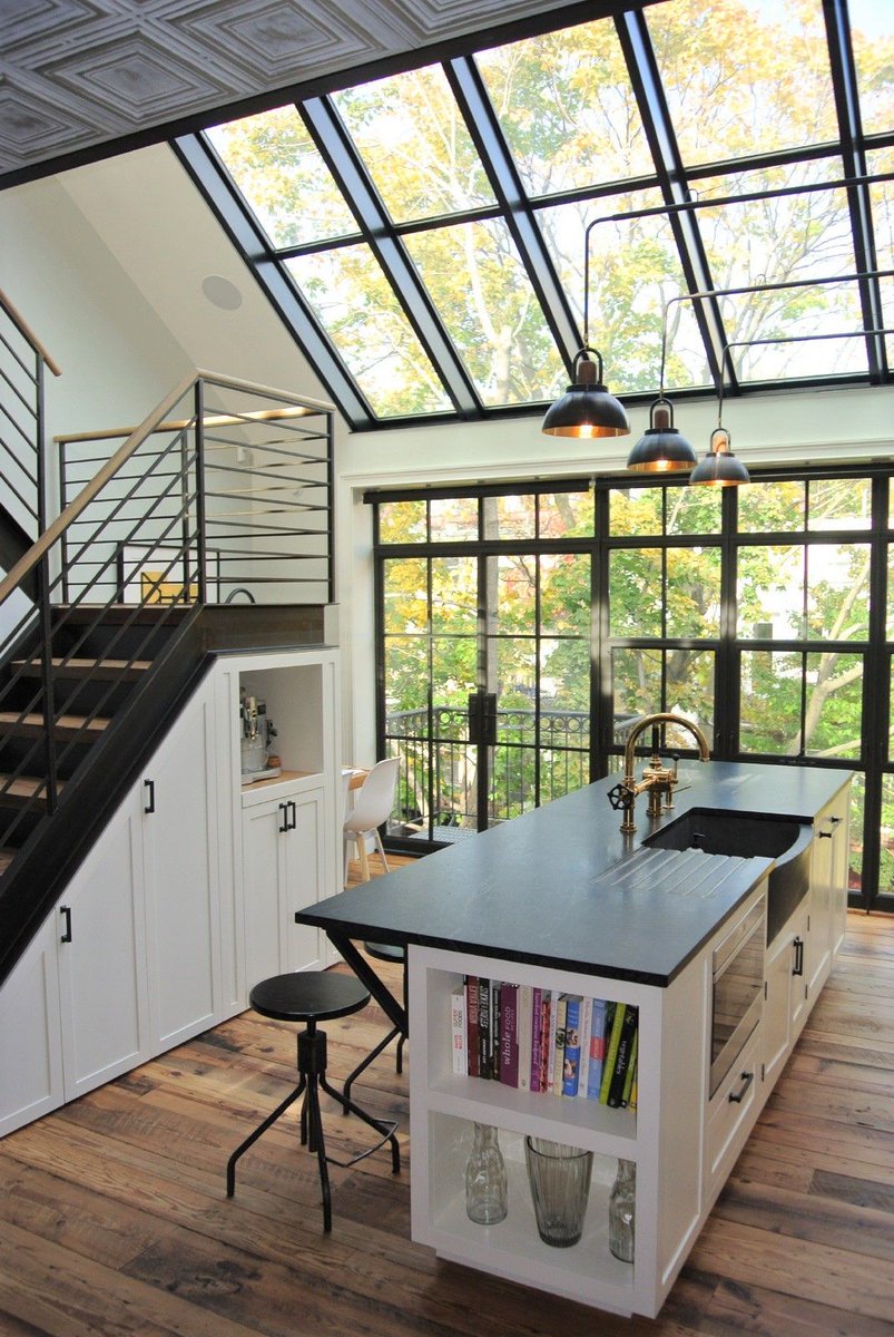 steel_windows's tweet photo. #SundayStatement Never limit your views or creativity. At #OptimumWindow, #custom #steel units are the name of the game. Our hot-rolled Reliant series designed in HR4500 steel let's beautiful amounts of #NaturalLight into your #home with delicate sight lines. #LetTheLightIn https://t.co/81hYjT66l0