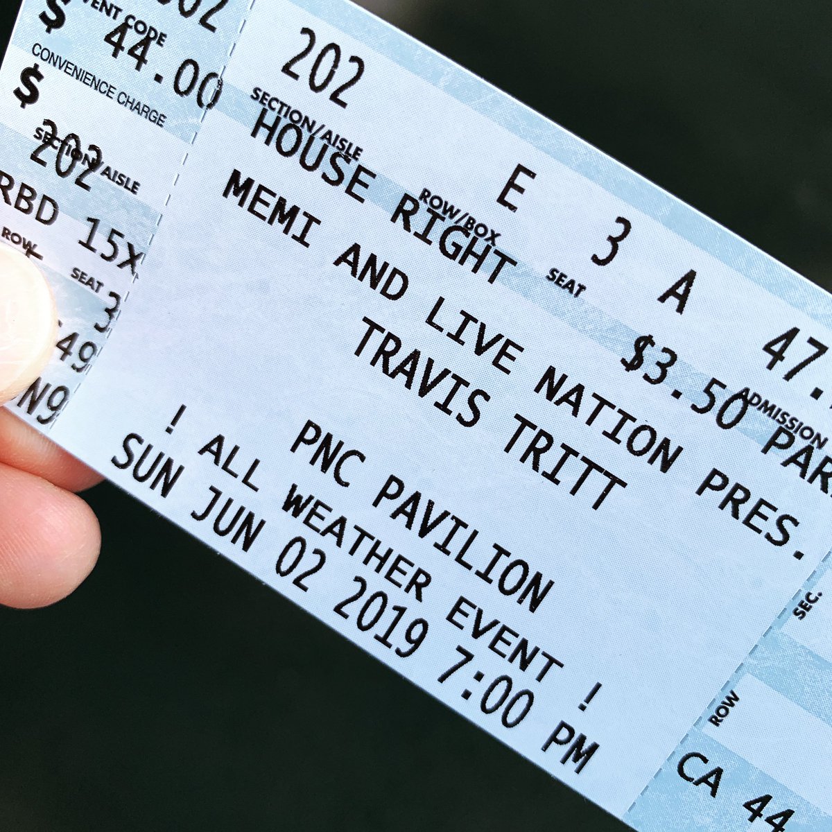 KyleAllen830's tweet photo. I DO get to see @Travistritt tonight! 🙌🏻 https://t.co/QGZsC59gPz