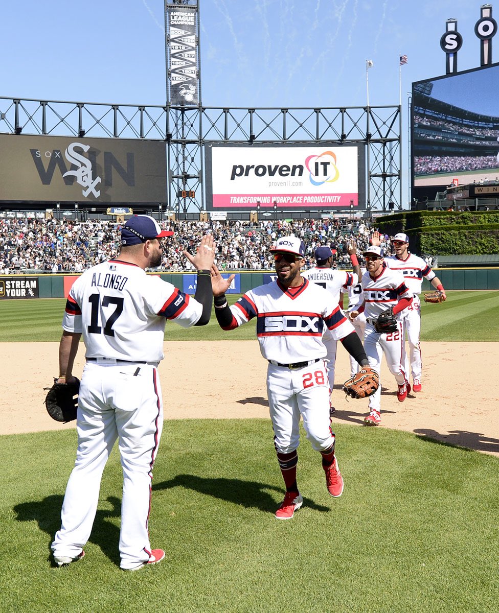 whitesox's tweet photo. #SoxWin! https://t.co/GHkfcRtEKA