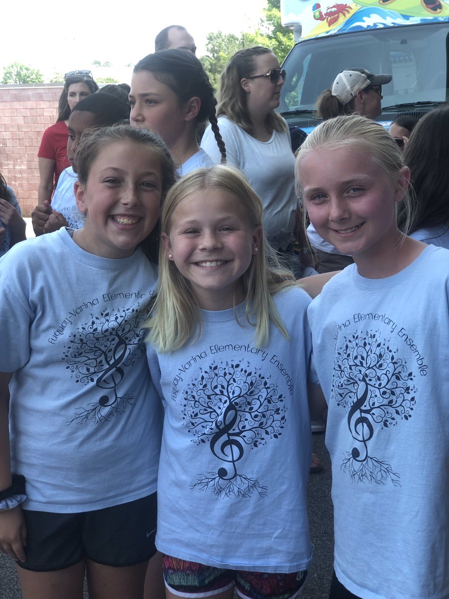 EnsembleFves's tweet photo. Picture flood from the @CarolinaMudcats game! @FuquayVarinaES  @HmjohnsonM https://t.co/NQfEWUWAVI