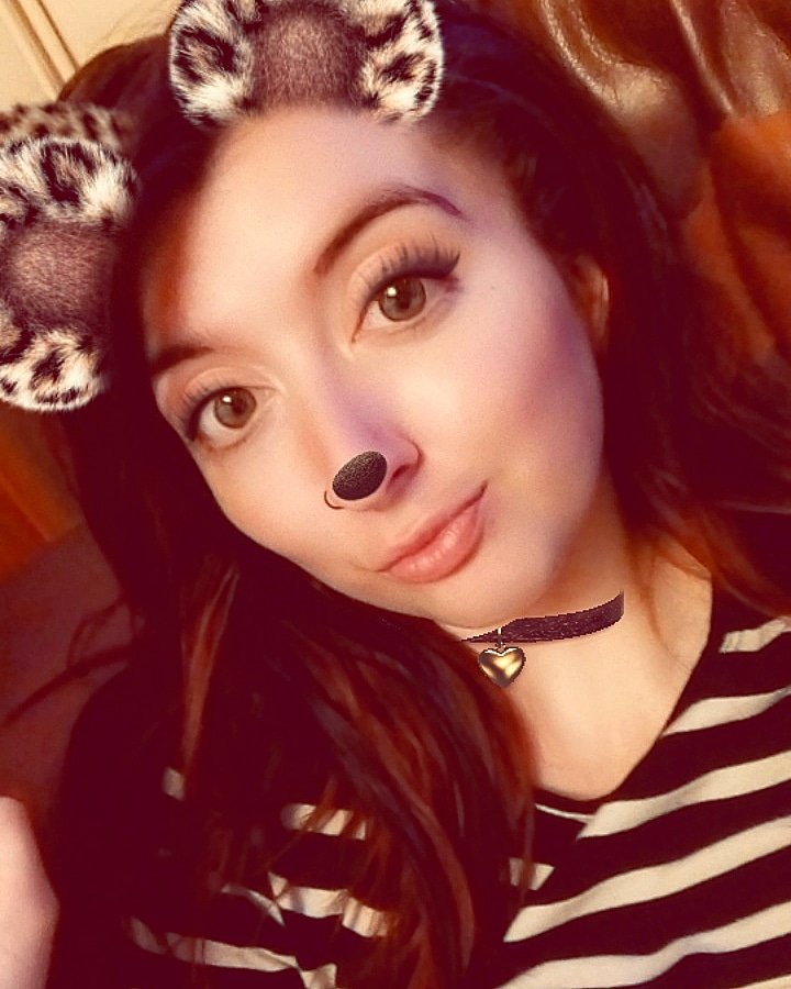 stanley_lucy's tweet photo. Roll on next month ✌️#rollonnextmonth #weight #gain #gainingtime #nopainnogain #pileonthepounds #feelingdetermined #determination #browneyes  #brighteyes #redhead  #redhair #nosering #nosepiercing #snapchat #snapchatfilters #girlswithtattoos #peaceout #snapchatfilter https://t.co/Lh6HJD2mAW