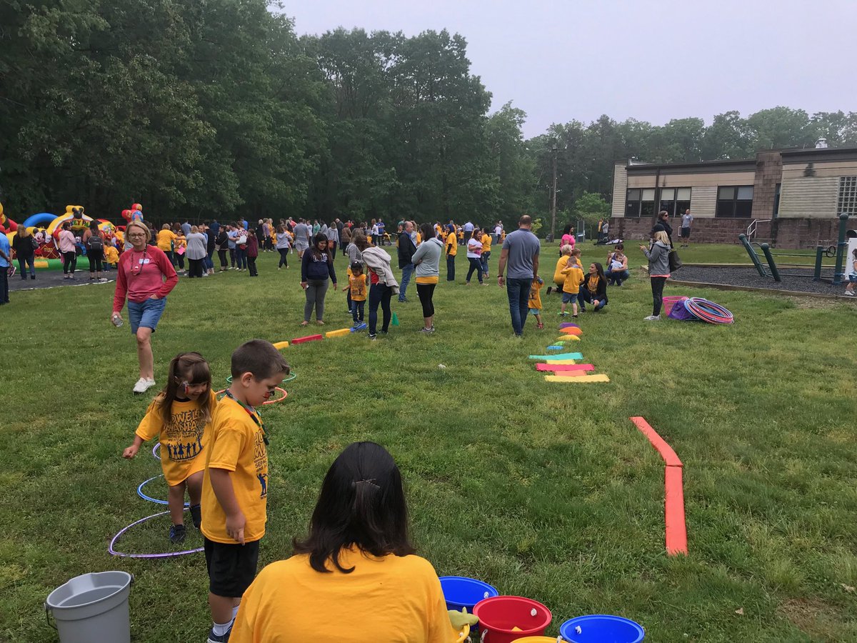 jenamato3's tweet photo. Another preschool fun day filled with smiles! Thank you to our amazing staff and students for making it such a FUN day🙂 https://t.co/JvcjRhd8R3