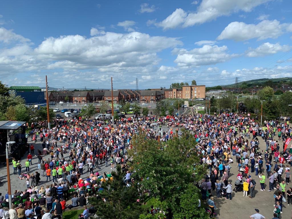 CrownJesus's tweet photo. We had such a fab day at #JustOneBelfast with over 2,000 people attending. Thanks @Canonjjohn for such a powerful message. Wonderful to hear of so many responding to God love. https://t.co/WOc1zCb7Gs