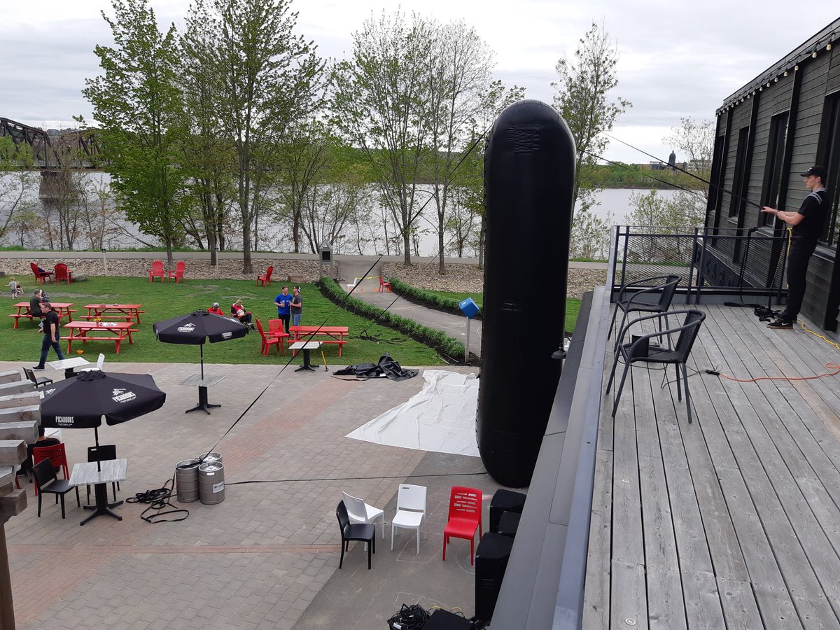 douglaswilliams's tweet photo. Screen going up #WeTheNorth #WeTheNorthSIDE @PicsRoundhouse tonight! https://t.co/oWZvDnVUrm