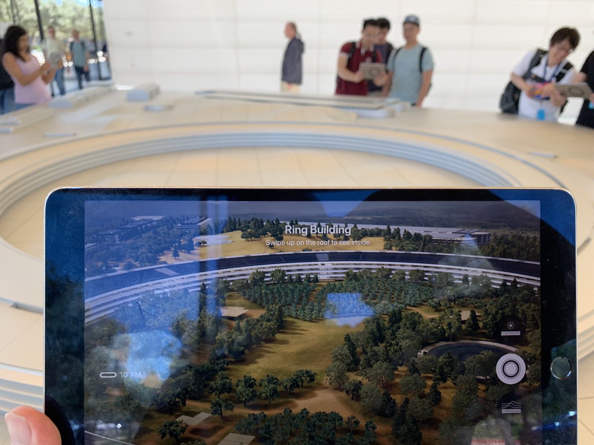 askchoy's tweet photo. This is about as far as a non Apple employee get to Apple Park. #WWDC2019 @wwdc #applespaceship https://t.co/7TgiB9cMzu