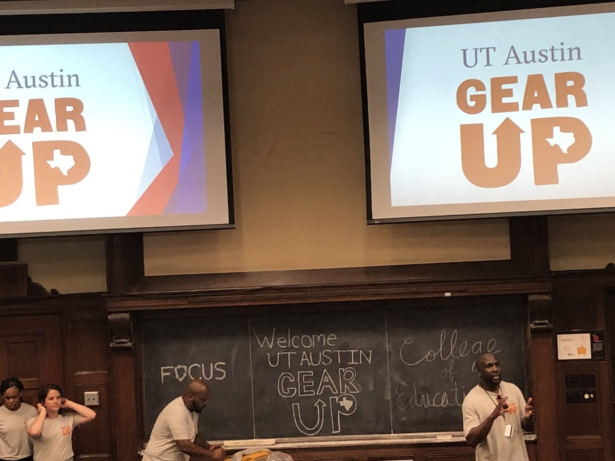 GearUp_MillerMS's tweet photo. We’re here!!!!!!!! UT Gear Up for College Summer Camp!!!! 🐂🐍♥️🤗#strikeasone @duvall58 @GEARUP_GN_2023 @UTAustin https://t.co/D1qX4K6J16
