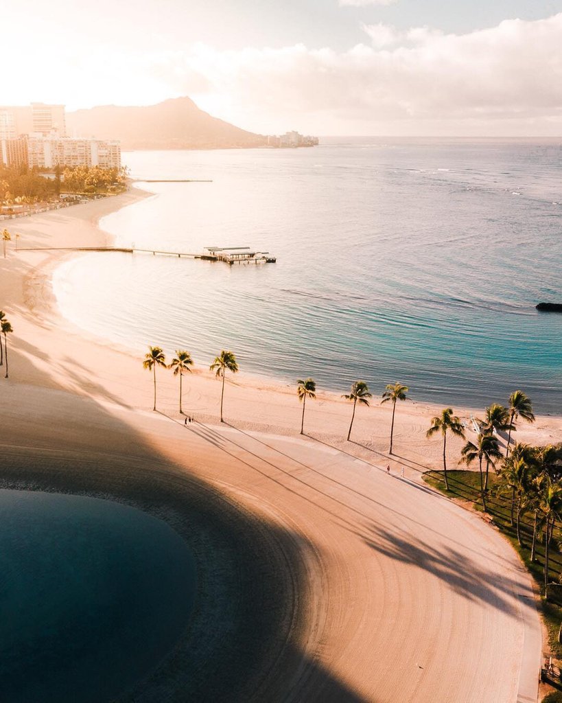 SKYWaikiki's tweet photo. Sundays are for walks along the beach ๐๏ธ How are you spending your Sunday afternoon?
IG: italo.foglesong #waikikibeach #luckywelivehawaii #hawaiilife #hawaiilove #havealohawilltravel #oahu #alohaaina #alohastateofmind #alohastyle #alohaeverywhere https://t.co/QWvHESnZ2t