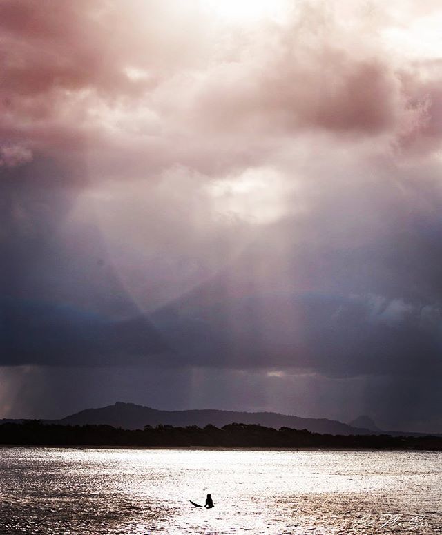 ‘Take a breath’ Odette Monday’s can be hectic wherever you are in your day take a moment to breathe 🌻 instagram.com/p/ByOQBcAB0rP/