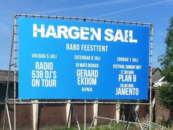 Ze Staan! Met dank aan #DeBouwploeg en de grootgrondbezitters. #N9 #DuinmanegePoelenburgh #Camperduin #Hargen De zomer kan beginnen! @RaboAlkmaar e.o. Radio <a href="/538/">538</a> Band Plan B #Jamento Mats Dekker #GerardEkdom