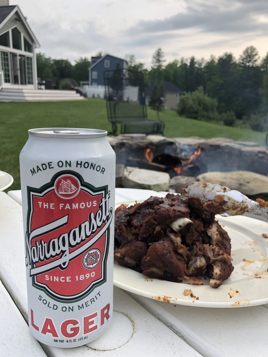 ONIE48's tweet photo. @Gansettbeer Official beer of the...rib! https://t.co/AccTVcFvyp