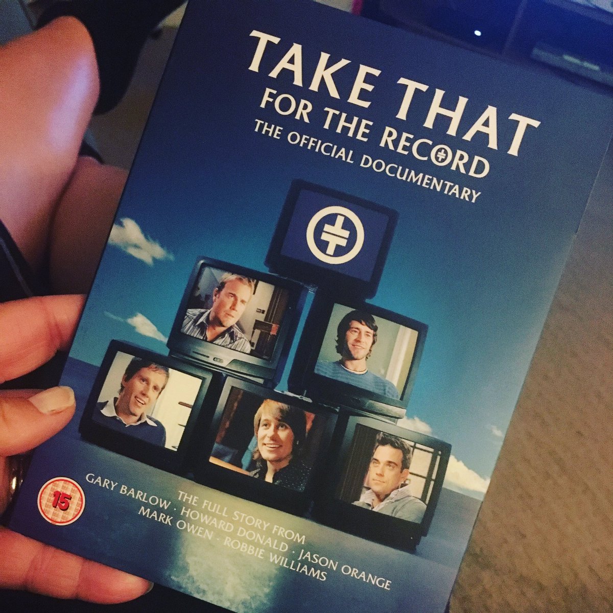 Den_Manning's tweet photo. Thought I’d treat myself tonight as I’d not watched this in years. I’d forgotten how much it hurts my heart 💔 but I am so so thankful this kickstarted ⫩ Take 2 🙌 @GaryBarlow @OfficialMarkO @HowardDonald #tt30 https://t.co/Xn5RLsJ8R2