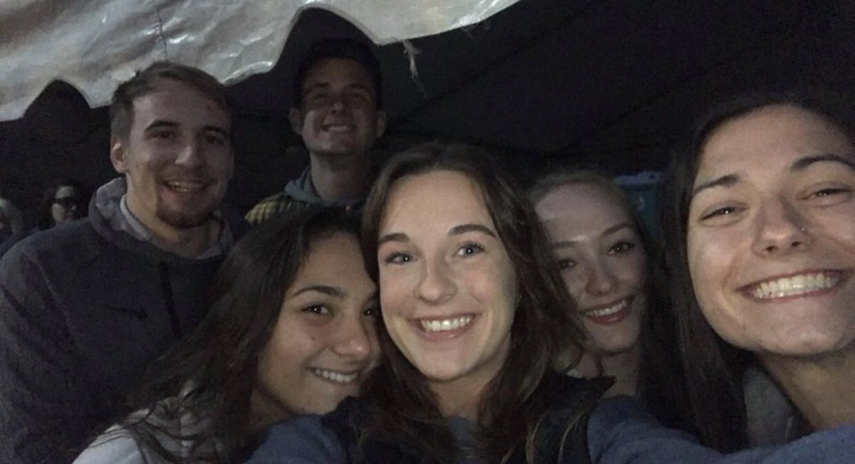 gilliansalas's tweet photo. @tyleininger14 happiest 22nd birthday t.y.!!!!! thanks for being a great study buddy and an even better friend! have the best day! love ya 🥳💛🍻🎉☺️ https://t.co/ANHHmrSO14