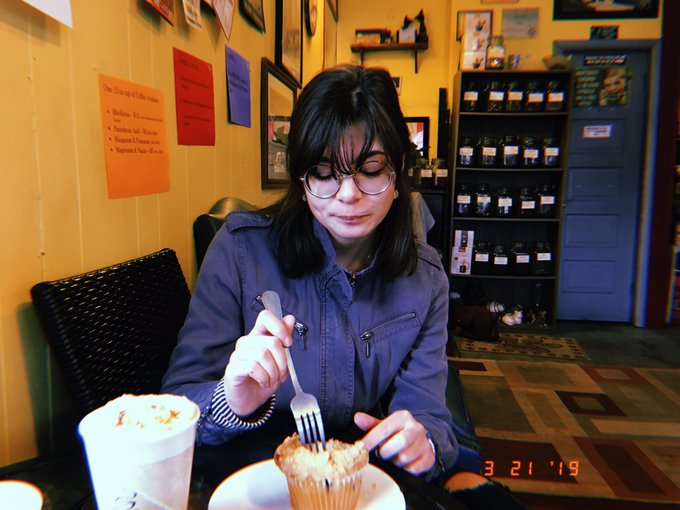 2 pic. happy birthday lys bb!! i love you. https://t.co/1DEWMR2ZZg