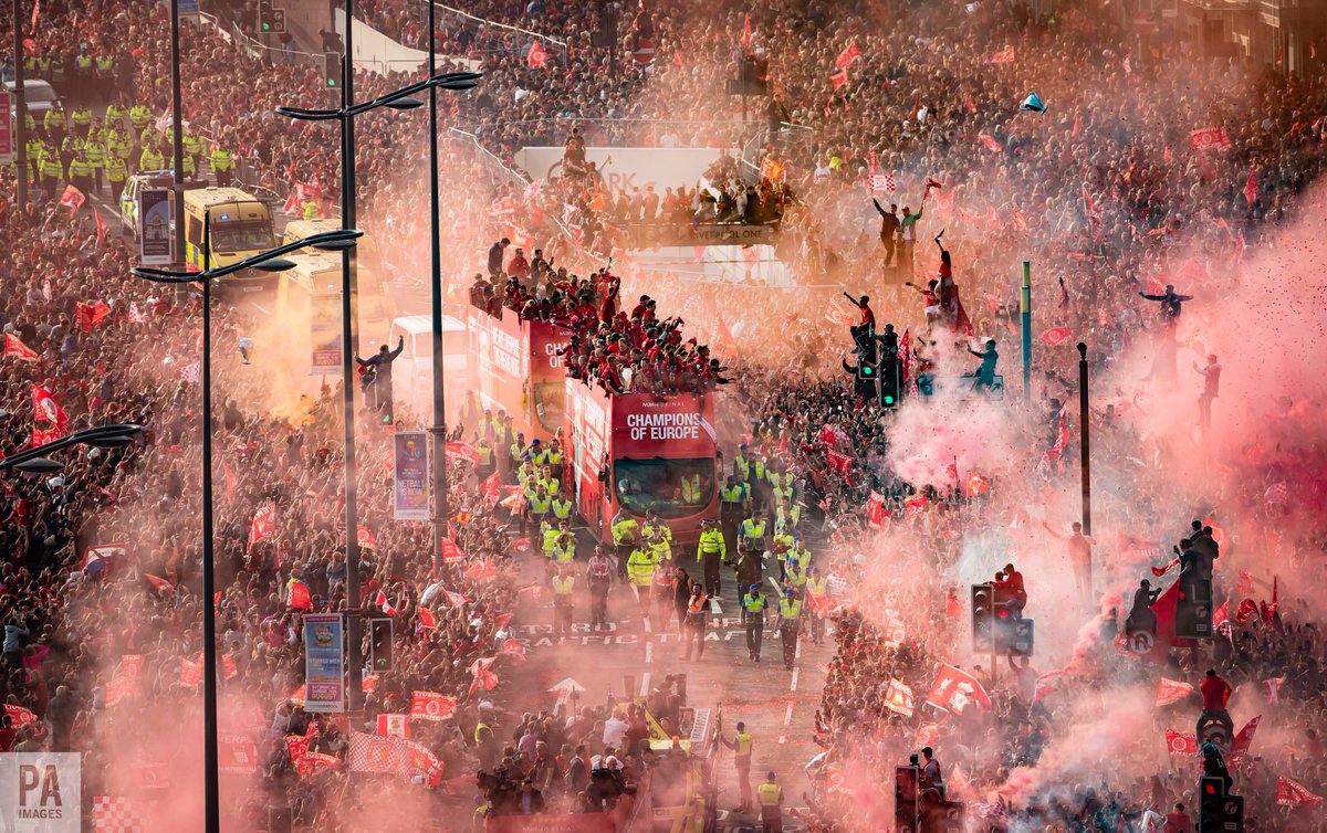 OtiAdjei's tweet image. This is madness in a beautiful way. The passion of Liverpool fans so admirable.