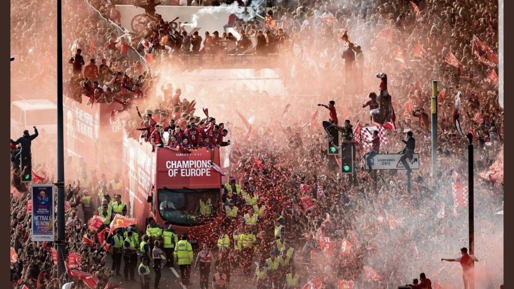 SportsSturm's tweet photo. Parade day. https://t.co/dUiDNITEFq