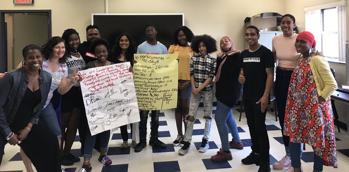 D22StudentServs's tweet image. Brooklyn South Leadership Team #1 committed themselves to making the world a better place full of inspiration!! #beextraordinary #thebrooklynsouthway @thedegoviagroup @BkSouthBevLogan @ExecSuptBKSouth @TheMomentumTeam #ThisIsTheWork @CWATSONHARRIS @DOEChancellor