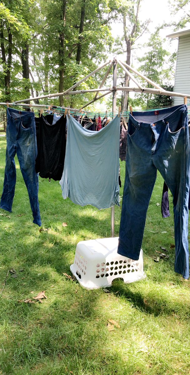 labauer5's tweet photo. Posed this question today on my Instagram stories: Does any one still hang laundry outside? Thought I was in the minority, but was pleasantly surprised to see about 60% of those who responded still do! https://t.co/FSY5mwhqYp