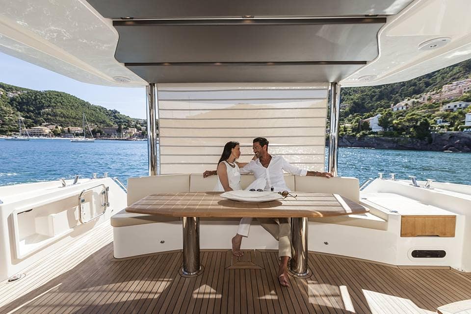 AbsoluteYachtHK's tweet image. Relax on board the Absolute #64Fly and enjoy a luxury experience away from daily worries!
#Absolute #AbsoluteYachts #ReachingForTheAbsolute #WeMakeItAbsolute