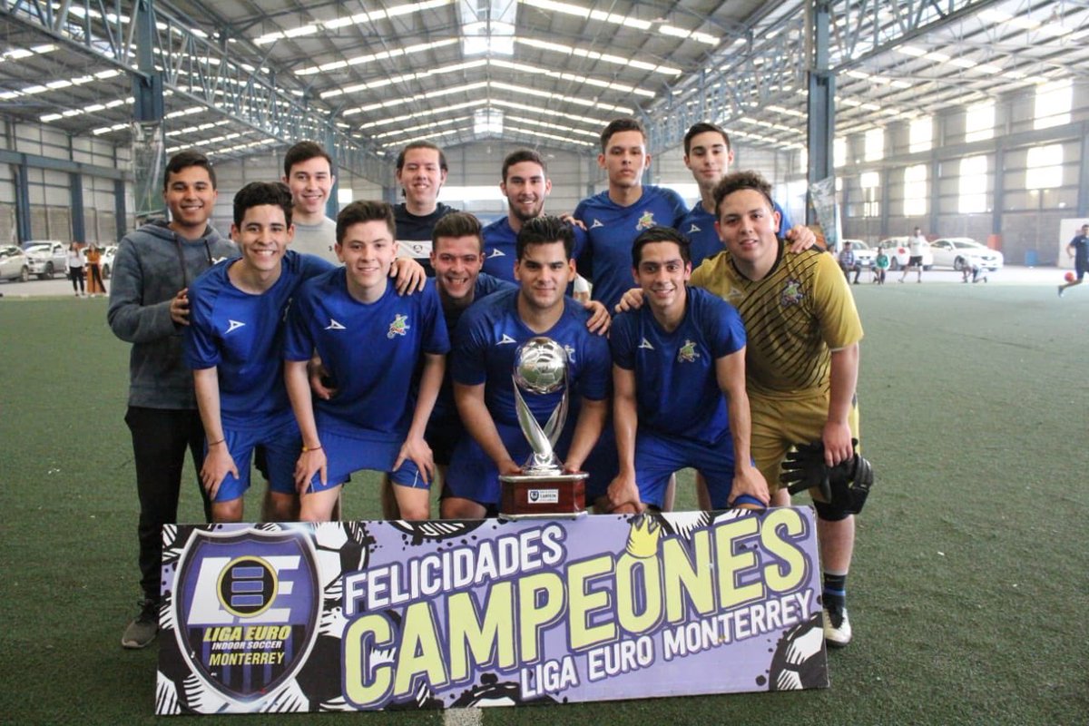 LittleLemonFC's tweet photo. Buenas noches afición 
Antes que nada les queremos dar la noticia que Little Lemon ha sido BIcampeon de la liga euro, para un mejor futuro hemos tomado la decisión de zarpar a ligas de mayor competividad, gracias LIGA EURO por tantos buenos momentos. 🍋 https://t.co/VGI18maLod
