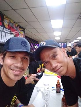 ExperiencePBA's tweet photo. Uyy, kasama ang mga paboritong PBA players! Tignan ang ilan sa mga photos na sinend ng PBA at SMB fan na si Macky Perez Deves.

Abangan ang kanyang storya sa susunod na Humans of PBA!

#ExperiencePBA #AngBagongTambayan #PBAFans https://t.co/E8OA8eZc4Z