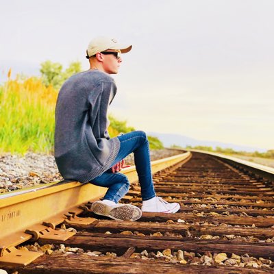 WarnerPhotoCo's tweet photo. #NewProfilePic https://t.co/Gw3cf0XbsJ