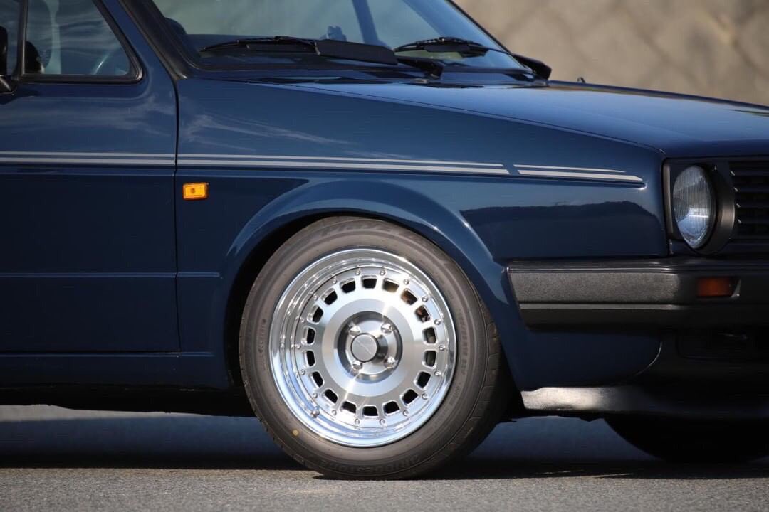 frontline_emc's tweet photo. Frontline series
「FLD03-15inch」
Owner → @shige623
VW GOLF2 MK2
#frontlinewheels #frontline #fld03 #forged #forgedwheels #madeinjapan #japanforgedwheel #euro #vwgolf #golf2 #golfmk2 https://t.co/Ro19rH8Fr8