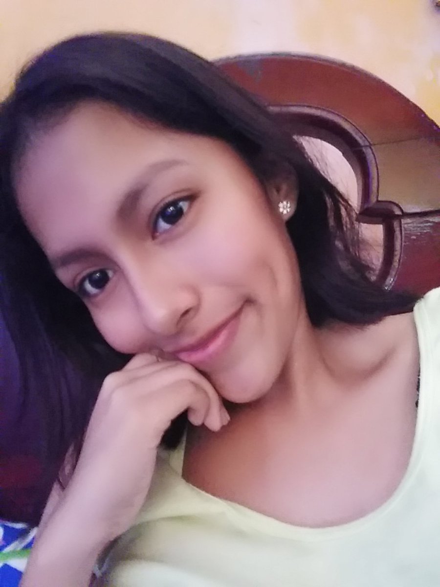 OfcAristemoEC's tweet photo. Holaa, ya lo puse en mi tw personal pero también lo quería hacer aquí, así que..
Mi nombre es Rosa Lalbay, tengo 16 años(casi 17) soy de Ecuador, amo con todo mi corazón a Joaquín y Emilio, y traigo unas perras ganas de abrazarlos
#SelfieForEmiliaco @mailomarcos @JoaquinBondoni https://t.co/DpS3kFrCd6