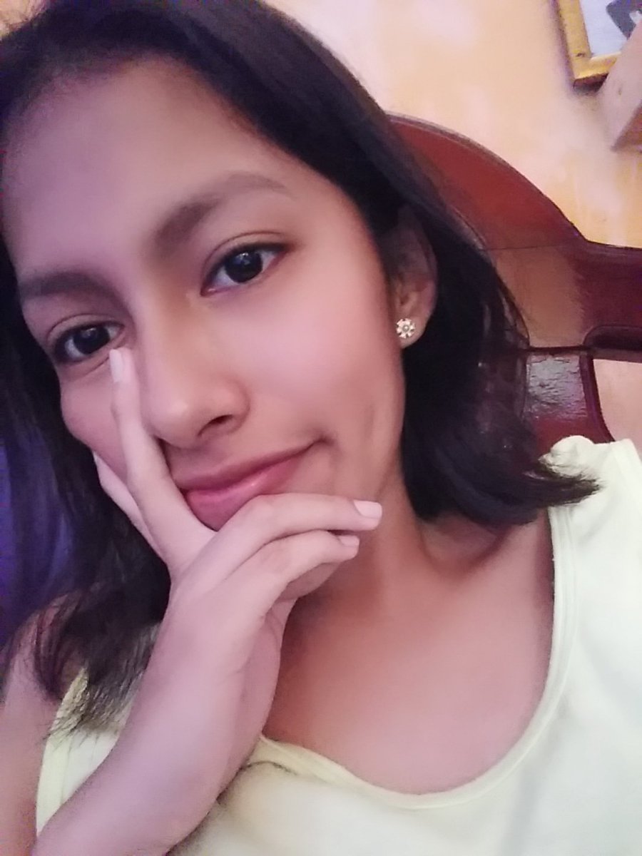 OfcAristemoEC's tweet photo. Holaa, ya lo puse en mi tw personal pero también lo quería hacer aquí, así que..
Mi nombre es Rosa Lalbay, tengo 16 años(casi 17) soy de Ecuador, amo con todo mi corazón a Joaquín y Emilio, y traigo unas perras ganas de abrazarlos
#SelfieForEmiliaco @mailomarcos @JoaquinBondoni https://t.co/DpS3kFrCd6
