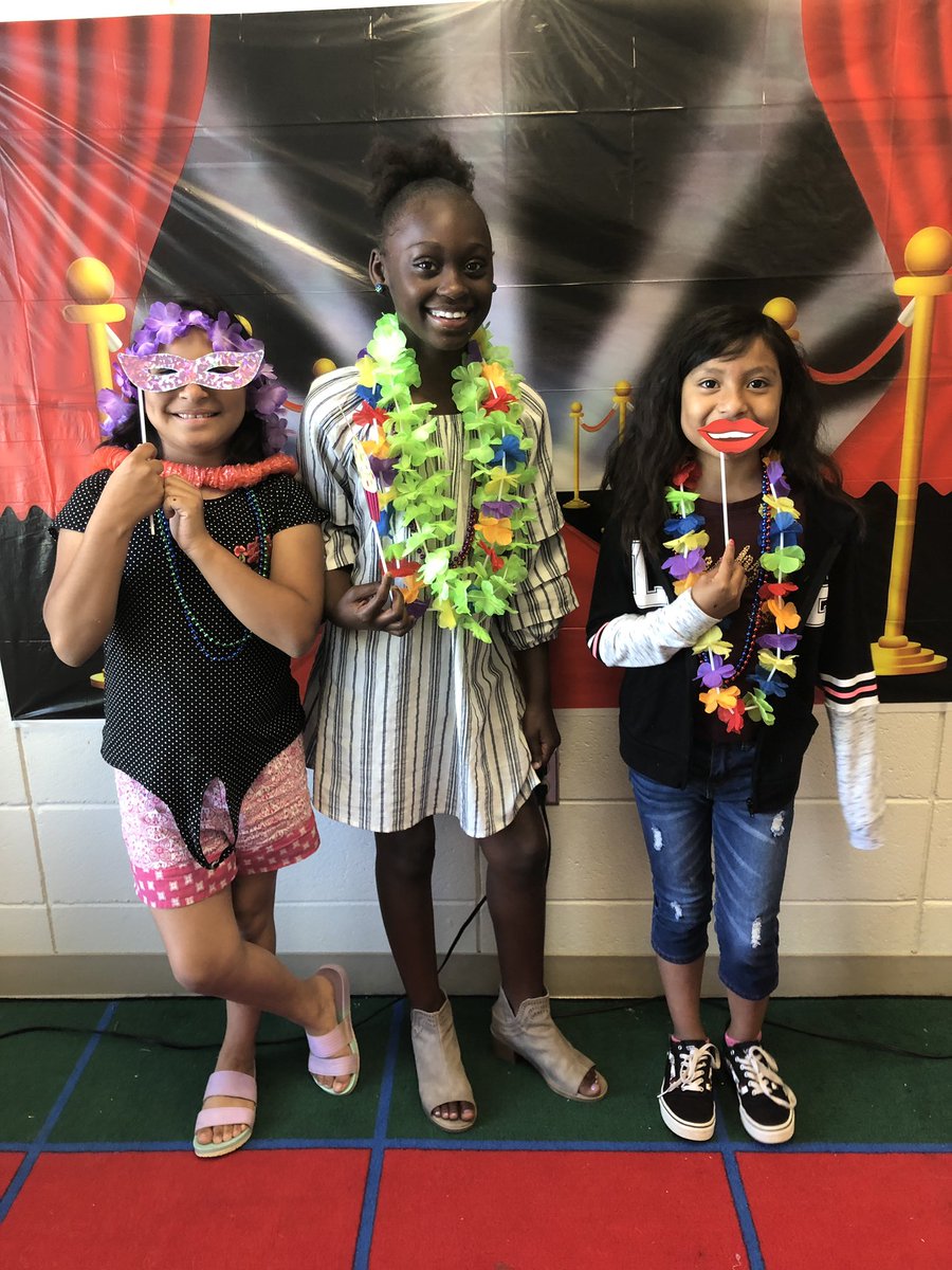 km6155's tweet photo. Hope my friends are having a GREAT summer! https://t.co/2Gpb3gQ1LL