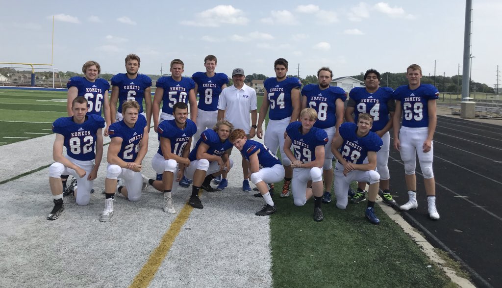 KMKoMetFootball's tweet photo. Congratulations to all the graduating seniors today!! It’s been a pleasure to be a small part of your journey! https://t.co/78Umnf1GnH