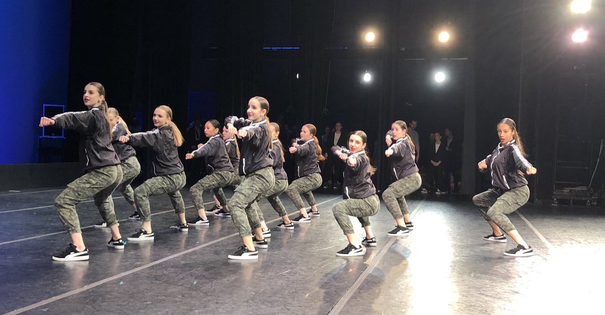 TDSBurlington's tweet photo. Walk It Out- Assemblé Hip Hop Company 

I’m at the age where Hip Hop Pop Lock Drop is about my low back giving out instead of dance moves
#ItsShowtime2019 https://t.co/Xrj5yrdLeD