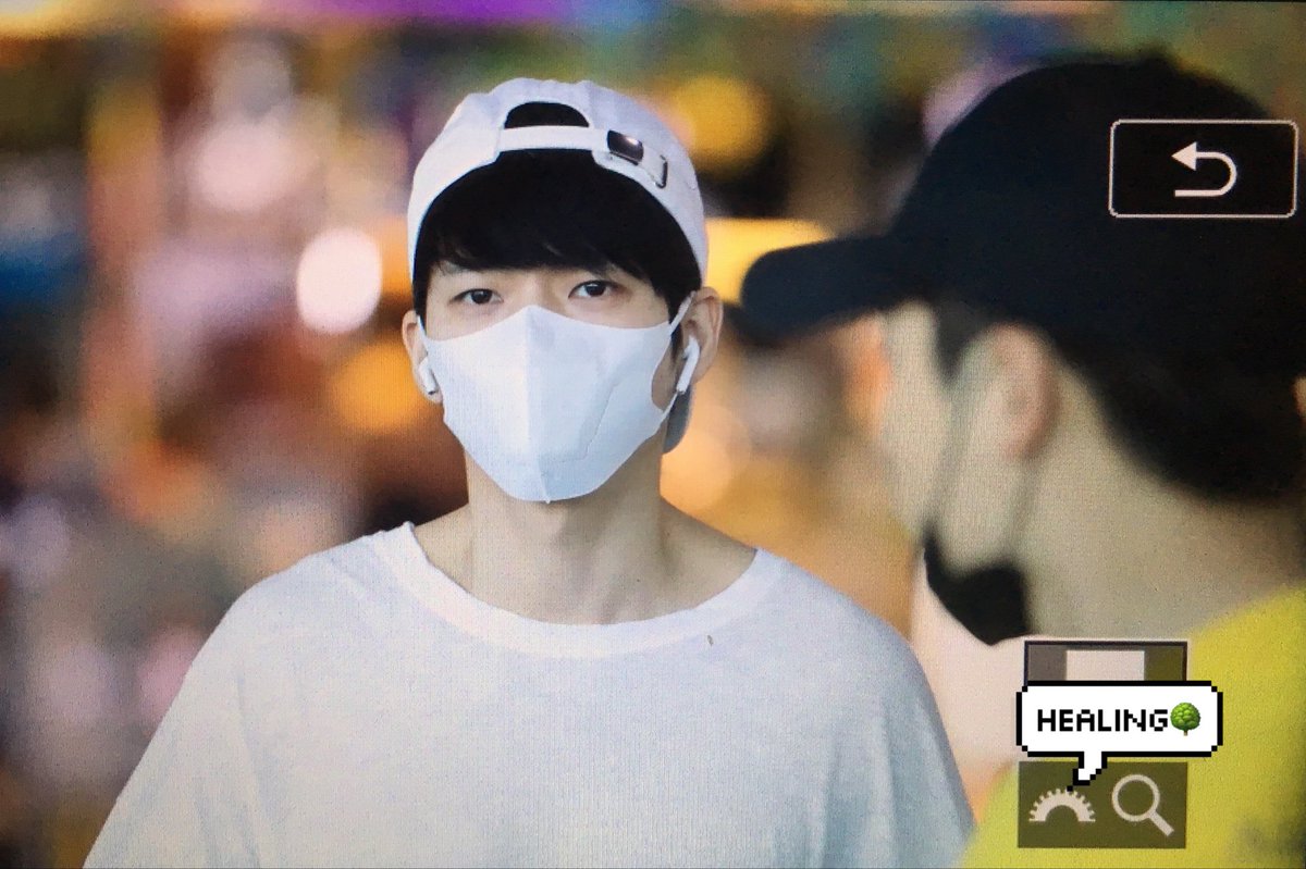 NwhHealing's tweet photo. 190603 MFM Preview
#남우현 #우현 #NamWoohyun https://t.co/OFtpSs3th7