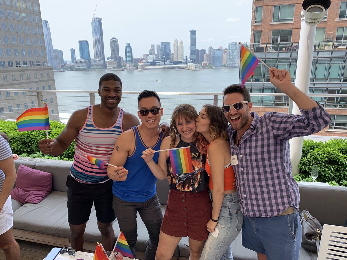 RaviRndTheWorld's tweet photo. Had an amazing kickoff for World Pride today at @HiltonHotels in NYC! @ConradNYDtwn hosted the most lavish brunch where @MissShugaCain SLAYED! I also had my first gay bagel! #hiltonsofNYC #hiltonpride #worldpride2019 #weekendlikealocal #rupaulsdragrace https://t.co/JG5Vao7m6I