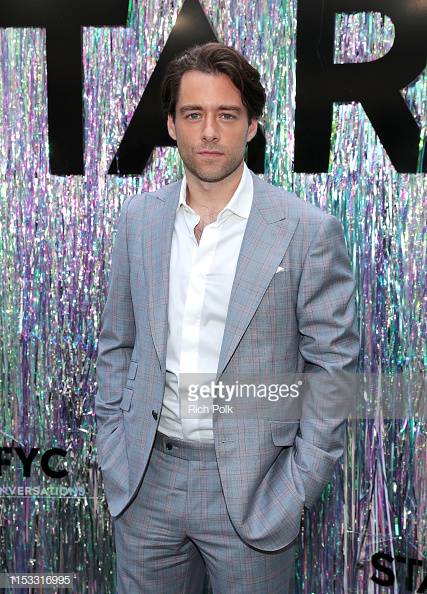KristySed's tweet photo. The hair ...  the suit....  the socks ...  equals #therankineffect ... #RichardRankin ...  hot... hot...hot...  snaps courtesy of Getty Images ...🔥🔥🔥🔥 #Outlander https://t.co/5NkGTx1CRQ