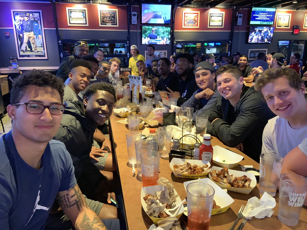 WR CREW 🏈〽️  #SpeedInSpace 
#gOblue〽️
