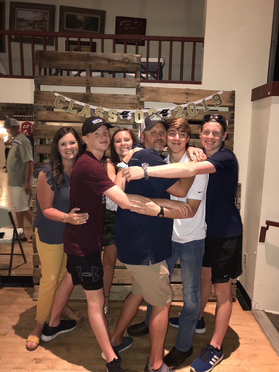 ChristiAMorgan's tweet photo. Happy Graduation Day to you @bmorgan_21! Love and am SO proud of you! Can’t wait to see what God has in store for you at Tarleton! #cousintwins https://t.co/p6sROZoKQn