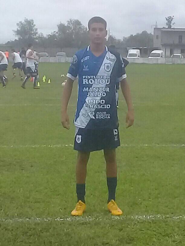 CASJoficial's tweet photo. Los pibes siguen debutando en primera. Felicitaciones a Matias Insiarte (Azucarera), Cristian Brandan (Marapa) y Facundo Roldan (Concepción FC). #TodosConSanJuan 👏🏼💪🏼⚽️ https://t.co/7o72ThmZHN
