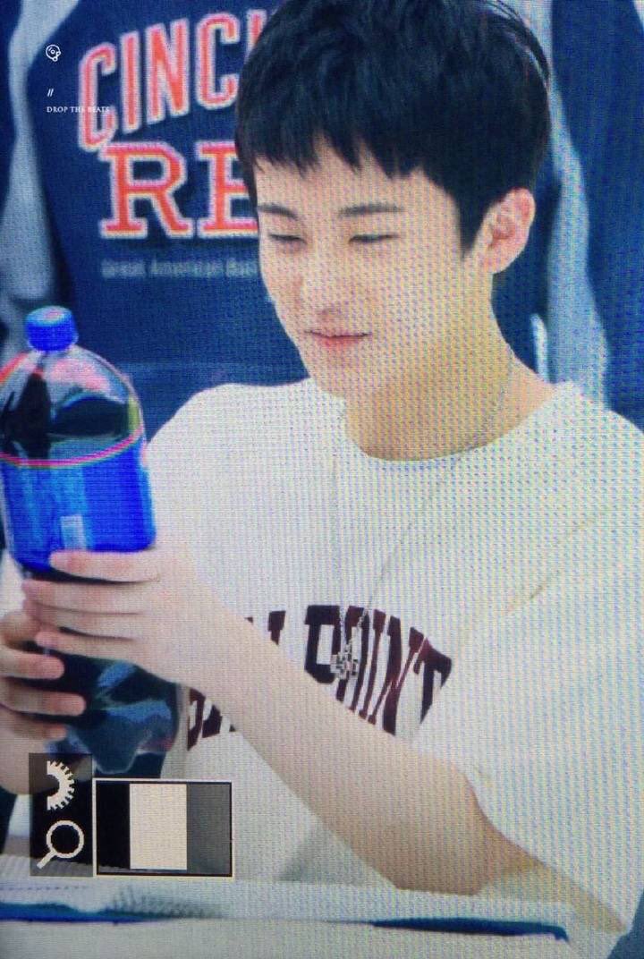 유말랑 (@softendermark) on Twitter photo 