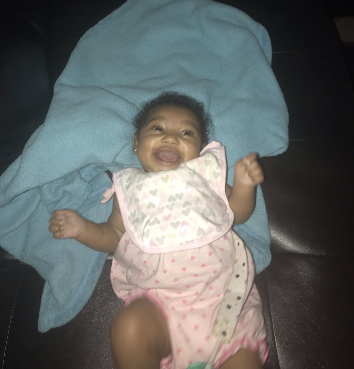 chelaaaaah's tweet photo. caught her smiling and posing today😭💖 https://t.co/Afs9m92nq3