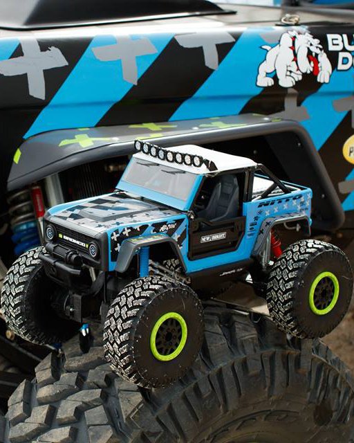 Mini-me, you complete me. -<a href="/VaughnGittinJr/">Vaughn Gittin Jr.</a> ⠀
⠀
#Nitto | #TrailGrapplers | <a href="/NewBrightRC/">New Bright</a> | #BROCKY | <a href="/FordPerformance/">Ford Performance</a> | @Ultra4Racing | #TeamNitto