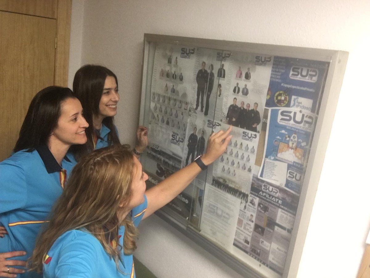supandalucia's tweet photo. @Sup_Policia @RodriguezNeira @MonicaGraciaSUP 😃Llevamos #40AñosConquistandoDerechos porque #TuConfianzaEsNuestraFuerza, seguiremos cumpliendo contigo #VotaSUP https://t.co/O9BuL77DVb